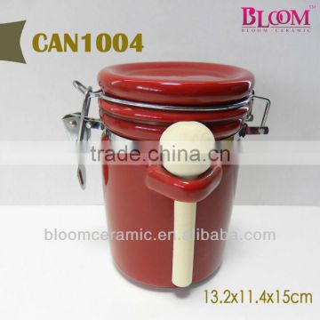 Canister ceramic with scoop