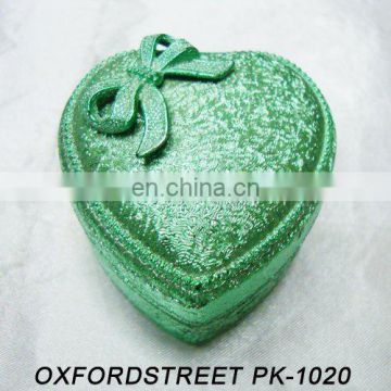 plastic heart gift box jewelry box