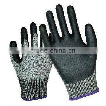 UHMW PE FIBER knitted gloves with foam Nitrile coated cut resistant glove