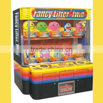 HuaCang high quality coin operated toy crane machine / claw crane vending machines for sale