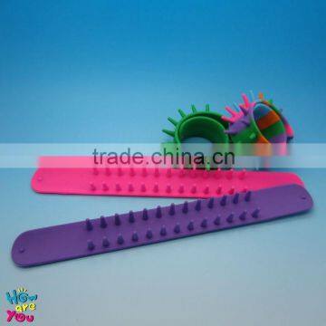 Hot Fashion Promotional SPIKY Shape Band Silicone Reflective Slap Bands