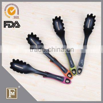 Nylon kitchenware cooking tool spaghetti rake pasta sever