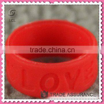 Big size finger colored rubber band rings, hot sale silicone rubber wedding rings