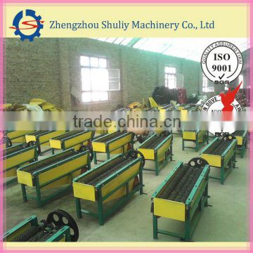 Corn sheller machine to process wet and dry corn