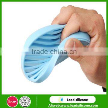 Silicone Oval Shape Shower Soap Saver Dish Holder photo-2
