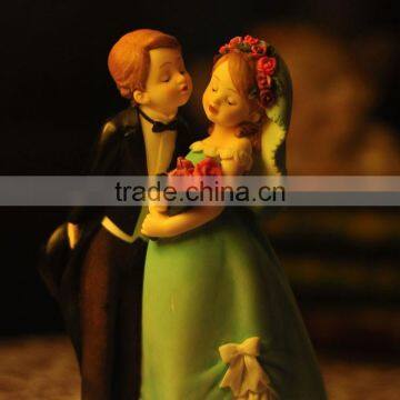 Resin sweet love wedding couple statue