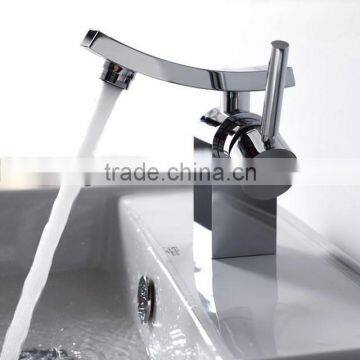 Single Handle With Single Hole Lead Free Kitchen Faucet With Sidespray, Polished Chrome photo-3