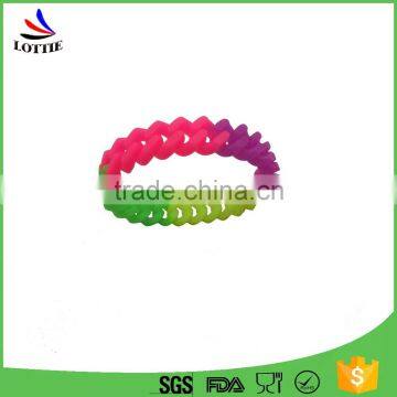 Supply Beautiful Polychrome Silicone Gift Bracelet photo-3