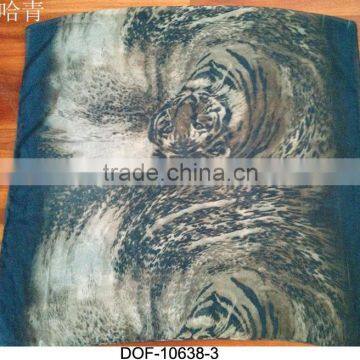 Fashion high quality 100%polyester printing tiger new scarf STOCK!