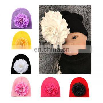 2017 new fashion Baby chrysanthemum baby knitting hat warm ear baby cap
