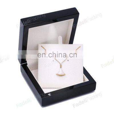 New Arrival Hot Selling Wooden Jewelry Box Custom Logo Pendant Earring Box Luxury Jewelry Box photo-2