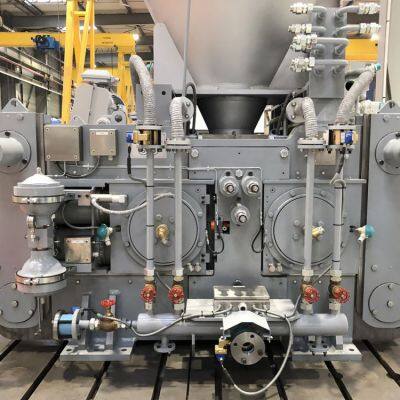 Iron Powder Roller Hot Press Block Hot Press Roller Machine Iron Concentrate Powder Roller Press Ball Machine