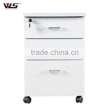 Pedestal mobile filing cabinet with pull handle