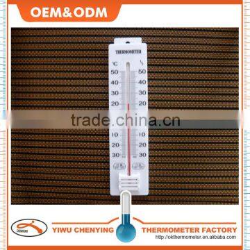 household indoor plastic thermometer with white and red liquid kerosene filled cheap price and accurate read temperature