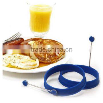 Cake turner/ Egg frying turner in Silicone kitchen utensils kitchenware/ Silicone Kitchen tools set