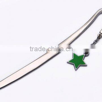 green little star shape metal bookmark