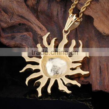 Fashion Stainless Steel Gold Plated Sun Moon Pendant photo-5