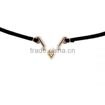 New Fashion Black Velvet Suede Choker Necklace V-shaped Gold Plated Connector 35.5cm Long photo-2