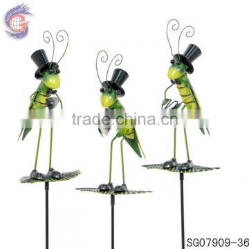 metal garden decoration gentleman grasshopper stakes                        
                                                                                Supplier's Choice