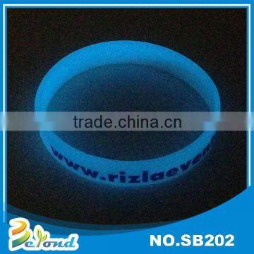 Wholesale customized logo glowing cool silicone bracelet