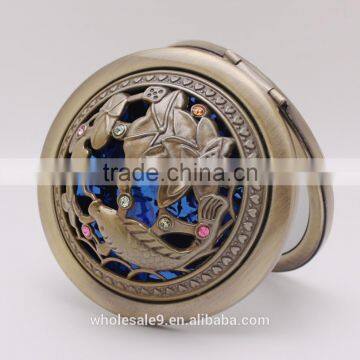Metal Hollow Out Folding Pocket Mirror photo-2