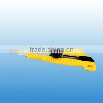 easy cut auto-retractable assist utility knife UK090