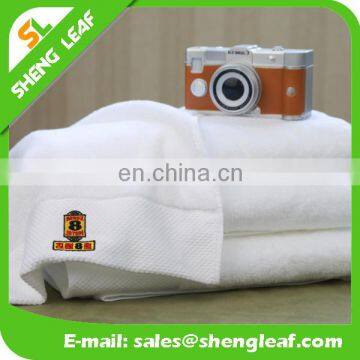 Emboss logo towel promotion hotel bath towel