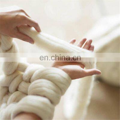 Soft Merino Wool Roving Chunky Giant Yarn Merino Hand Knitting Cotton Tube Yarn 5 cm Super Chunky Wool for Hand Knitting Blanket
