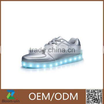 2016 Newest design adult LED shoes Light Up running cool sport