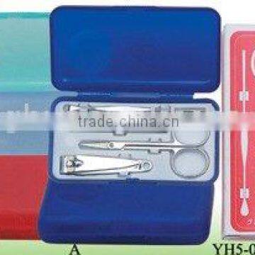 Mini box plastic case manicure set