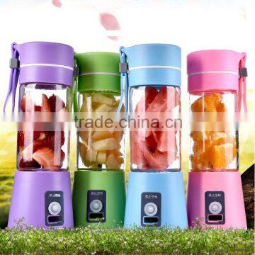 Battery Operated Mini Hand Travel Sport Personal Blender Juice Manual Fruit Juicer