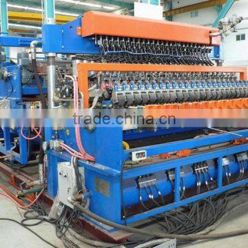 Reinforcing mesh welding machine