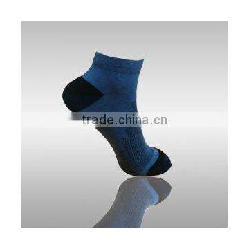 China popular wholesale men blue cotton custom socks