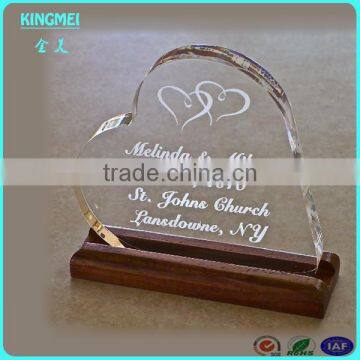 New heart-shape acrylic trophies with wooden base,printing acrylic trophy awards