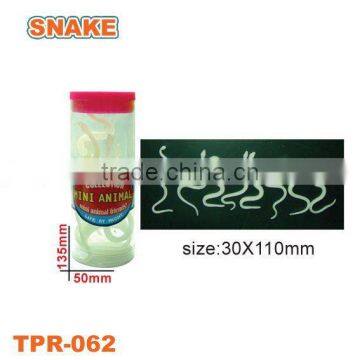 Sell plastic toys, funny glow snake toys