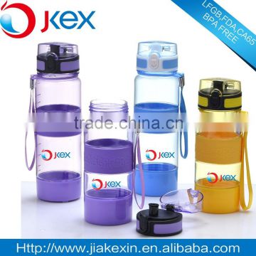 Tritan material plastic sport water bottle with silicone sleeve