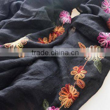 Good Quality Flowers Embroideried Soft Cotton Shawl Scarf Hijab photo-4