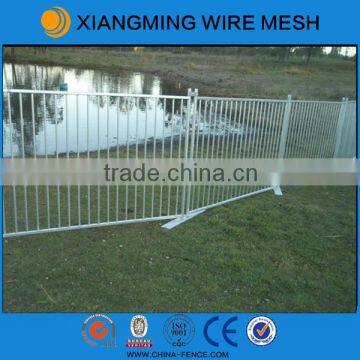 Steel swimming pool safety fence