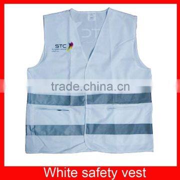 white safety vest with pockets