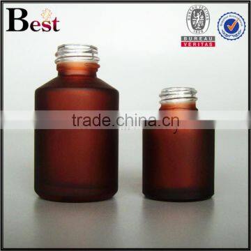 China Cosmetic Essential Oil Fragrance Perfume Dark Red Frosted 30ml Glass Bottle With Black Plastic Dropper photo-2