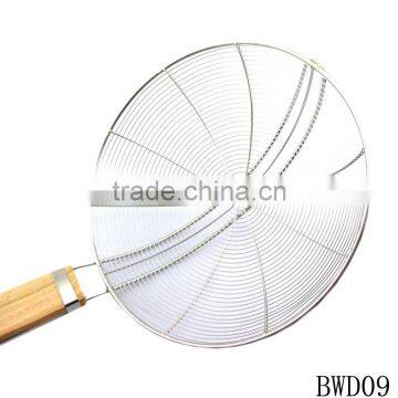 Stainless Steel Wire Mesh Strainer With the Wood Handle Shank photo-6