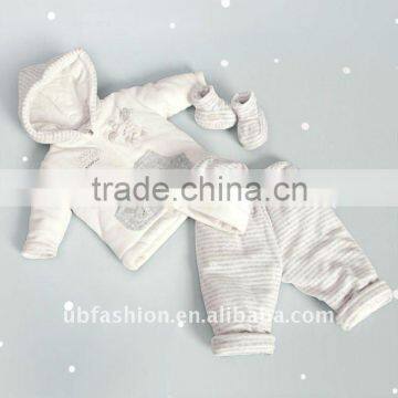 2012newly Designs Witner Baby Clothes Set