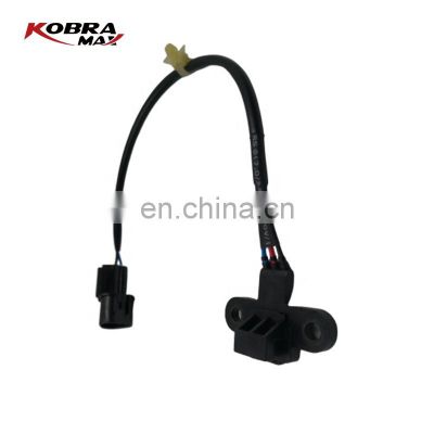 Auto Spare Parts Crankshaft Position Sensor For MITSUBISHI CHRYSLER PC424