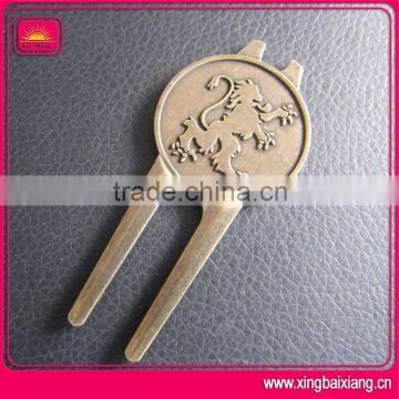 Golf equipment golf divot tool