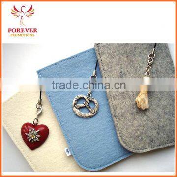 Professional Supplier Custom Design Phone Case With Pendant