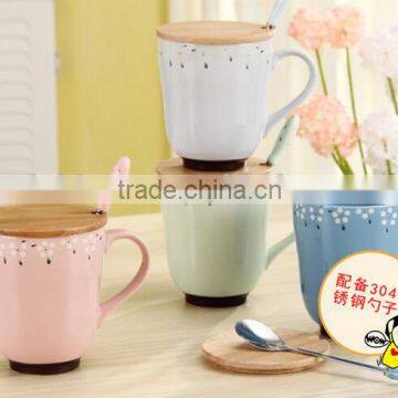 Zakka Creative Flora Ceramic With Bamboo Lid and Spoon photo-3