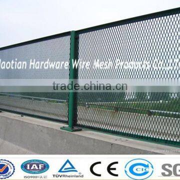 PVC Coating Expanded and Drawing Metal Fence photo-3