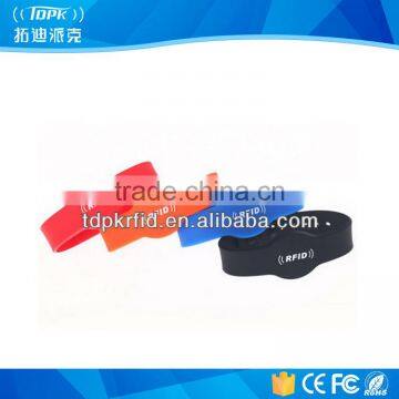 Contactless R/O or R/W 125Khz 13.56Mhz Passive Colorful Silicon Wristbands