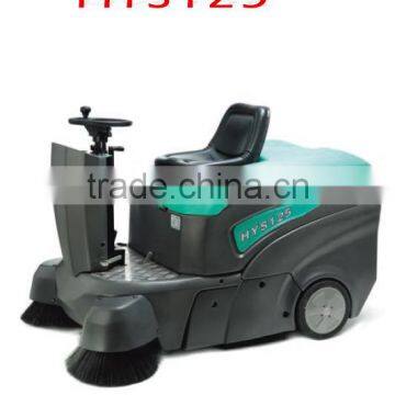 Large-scale Ride-on Scrubber Dryer for street used, quality with CE insurance for the Driving type washing machine