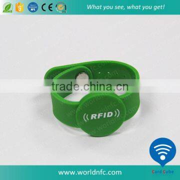 Factory Price NTAG213 Chip PVC NFC Wristband for Musical Festival photo-2